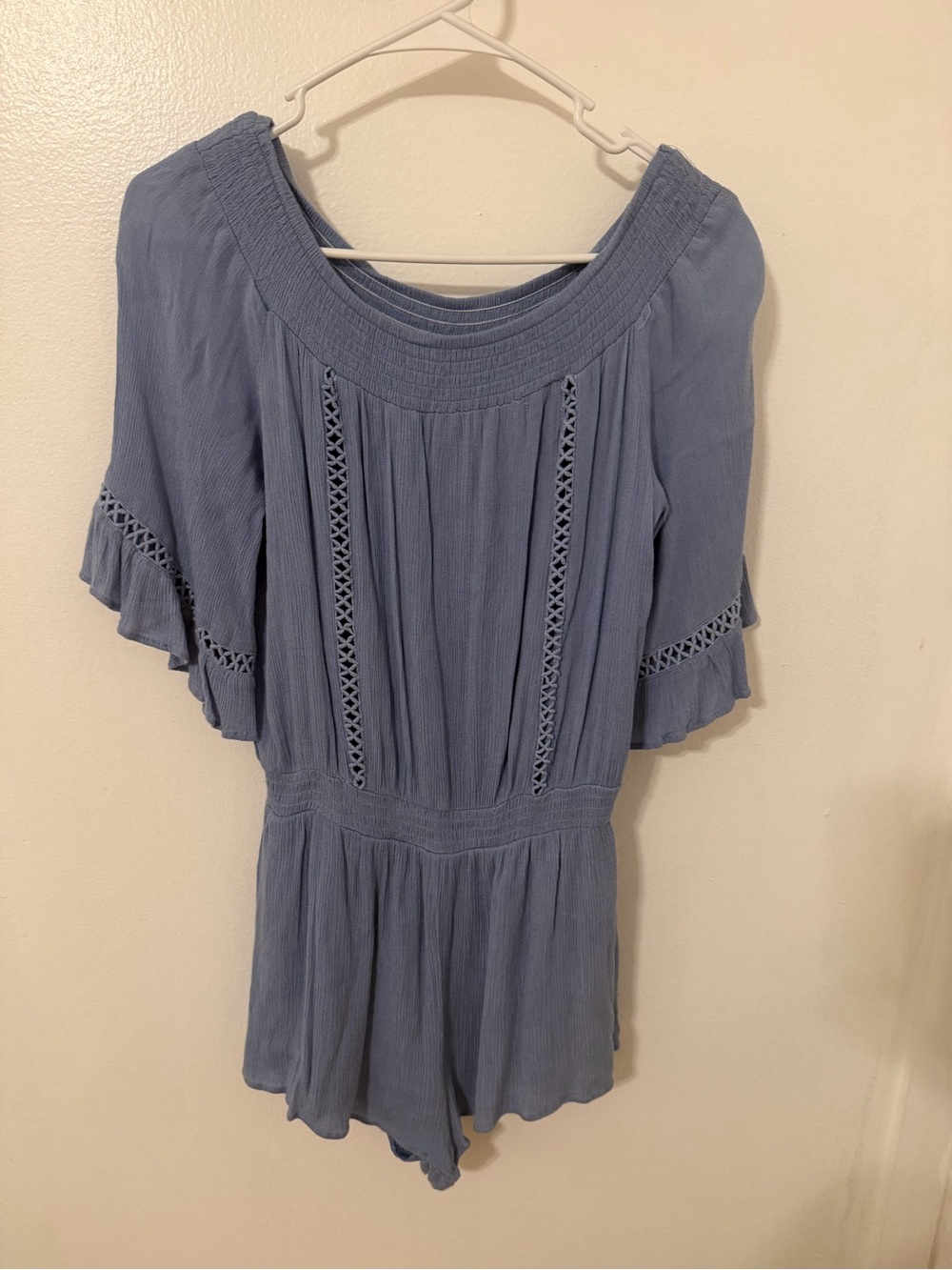 En Creme Dusty Blue Crochet-Detail Romper